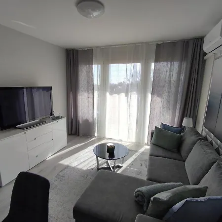 Lake Apartman *